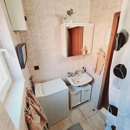 Apartment Ante